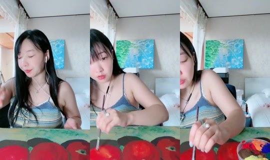 hey_syeon TikTok Live — Oct 5, 2026, 7:28 AM