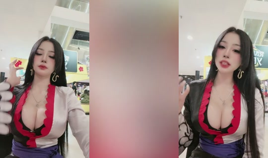 hiniitaa TikTok Live — Aug 29, 2026, 10:50 AM