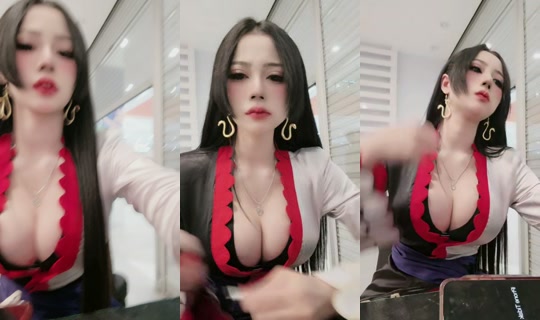 hiniitaa TikTok Live — Aug 29, 2026, 11:39 AM
