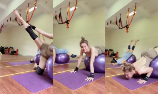 hoangthuongyoga TikTok Live — Oct 3, 2026, 1:23 AM