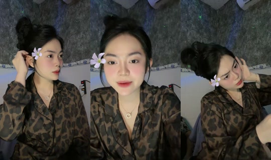 hoangtram2306 TikTok Live — Aug 20, 2026, 2:46 PM