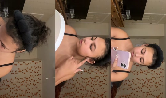 holly.hennessey TikTok Live — Oct 3, 2026, 6:23 AM