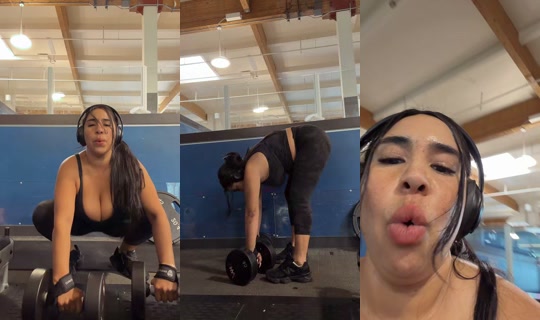 hollysworld09 TikTok Live — Oct 5, 2026, 11:28 PM