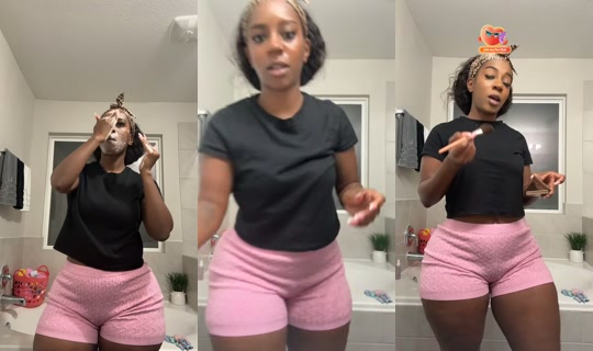 houstonbellee TikTok Live — Aug 25, 2026, 11:13 AM