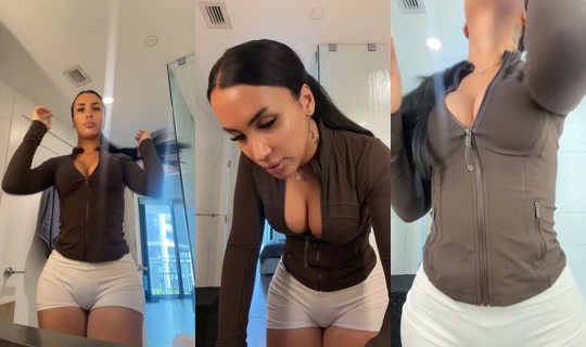 inessbnny TikTok Live — Sep 15, 2026, 12:49 PM