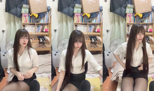 iris920123 TikTok Live — Oct 2, 2026, 3:53 PM