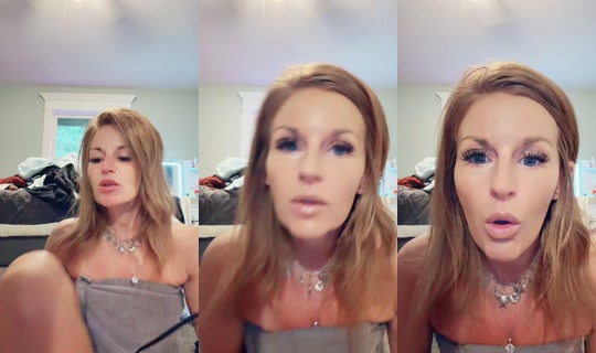 jacquelinefoxyfizz TikTok Live — Sep 30, 2026, 10:07 PM