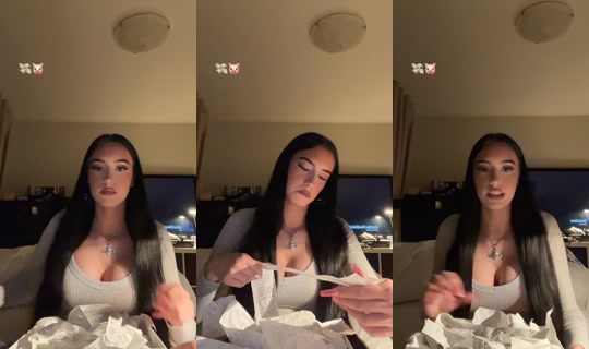 jadeskoupas TikTok Live — Aug 31, 2026, 6:36 AM