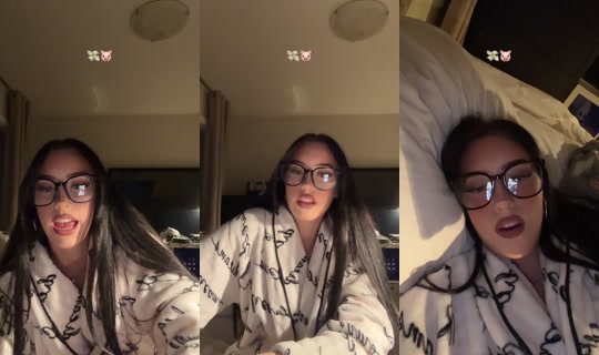 jadeskoupas TikTok Live — Sep 1, 2026, 10:00 AM