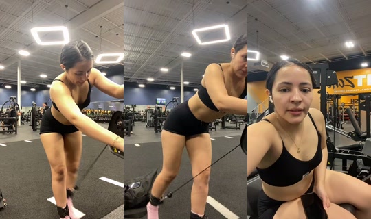 jaquislays TikTok Live — Aug 28, 2026, 10:48 PM