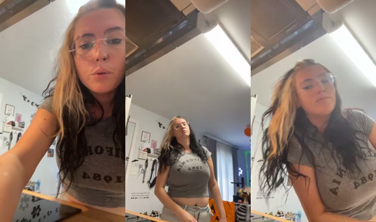jazzibellecat TikTok Live — Oct 4, 2026, 2:34 PM