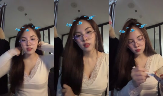 jellygummiee TikTok Live — Oct 2, 2026, 11:28 PM