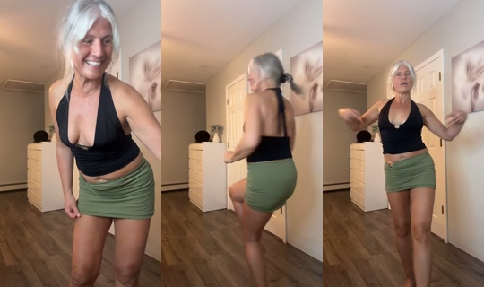 jill.blossoms TikTok Live — Aug 25, 2026, 8:56 AM