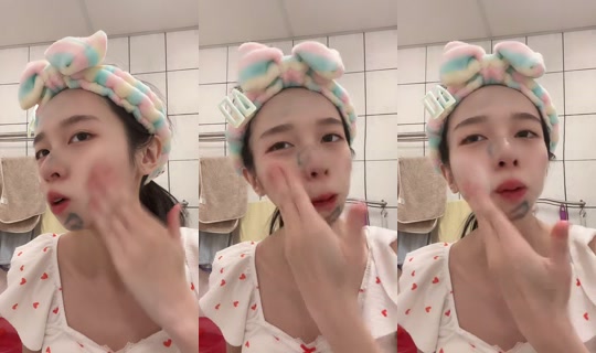 joybaby0730 TikTok Live — Oct 9, 2026, 6:49 PM