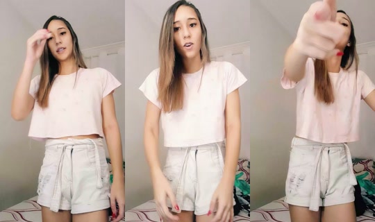 juliabb_22 TikTok Live — Oct 3, 2026, 11:54 PM