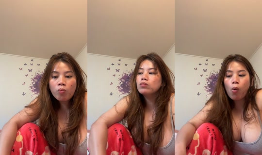 julieinosaka TikTok Live — Oct 8, 2026, 4:18 PM