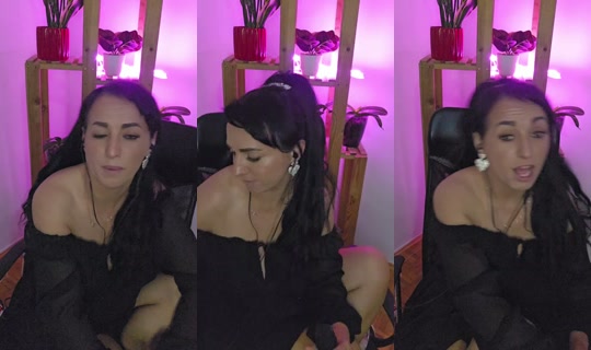 justysia3838 TikTok Live — Oct 7, 2026, 11:43 PM