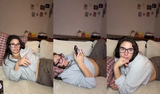 karmasplaylist42 TikTok Live — Oct 2, 2026, 2:03 AM