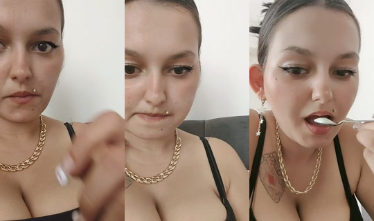 karo1lisi TikTok Live — Sep 25, 2026, 12:01 PM