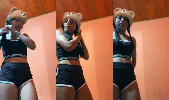 karol77355 TikTok Live — Oct 1, 2026, 8:03 PM