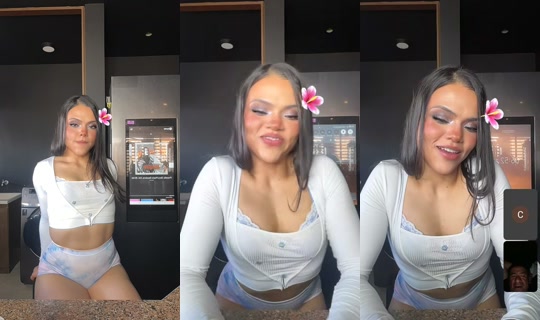 karolcorreat TikTok Live — Sep 30, 2026, 11:45 AM