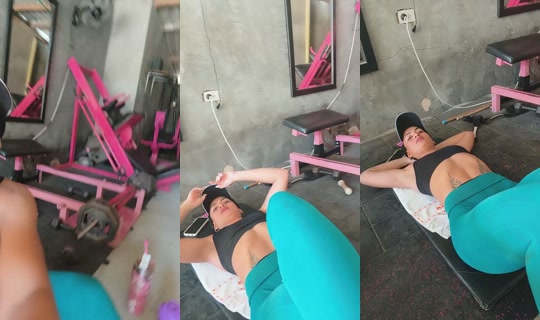 karolinillidge TikTok Live — Oct 3, 2026, 5:25 PM