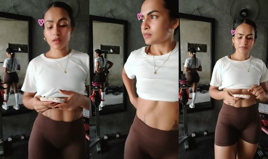 karolinillidge TikTok Live — Oct 8, 2026, 8:58 PM