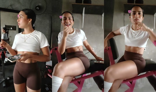 karolinillidge TikTok Live — Oct 8, 2026, 9:14 PM
