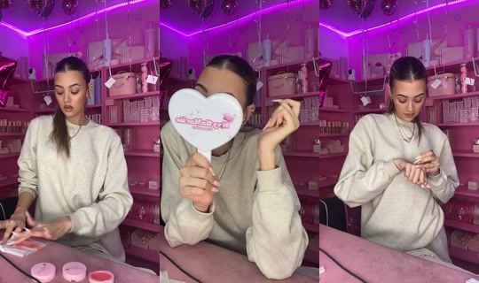 kayllamariie_cosmetics TikTok Live — Oct 5, 2026, 1:52 PM