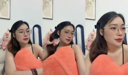 kimhuong101703 TikTok Live — Oct 3, 2026, 2:31 PM