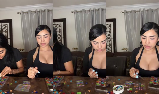 kimmyyyj_ TikTok Live — Aug 27, 2026, 2:10 AM