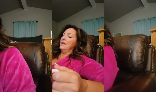 kissing.karilee TikTok Live — Oct 1, 2026, 11:19 AM