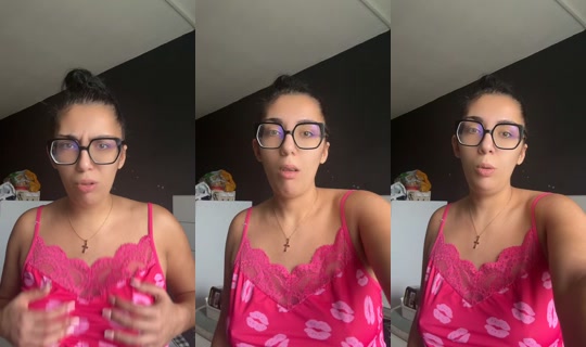 lafolleefollee05 TikTok Live — Oct 1, 2026, 10:42 AM