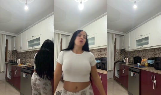 lale.ay02 TikTok Live — Oct 1, 2026, 8:10 PM