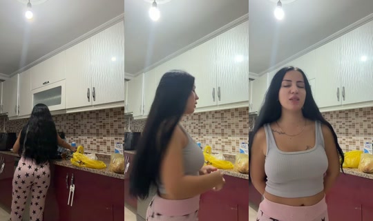 lale.ay02 TikTok Live — Oct 4, 2026, 8:08 PM