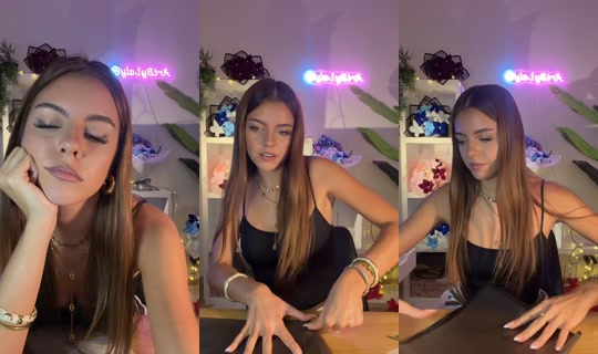 laly_ccr TikTok Live — Oct 1, 2026, 8:35 PM