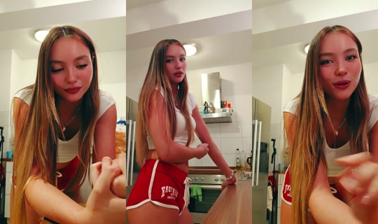 laras.sterni TikTok Live — Aug 24, 2026, 8:14 PM