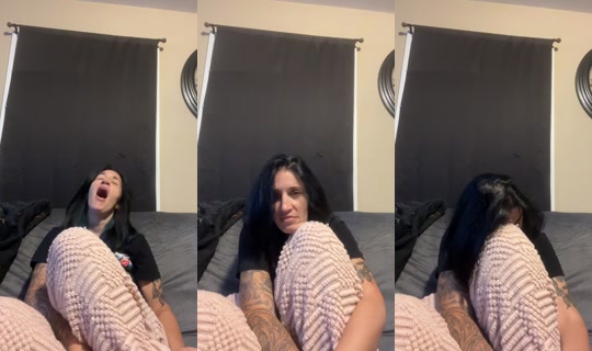 larsen1411 TikTok Live — Oct 2, 2026, 2:19 AM
