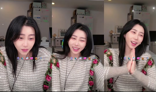 leenuulee TikTok Live — Oct 9, 2026, 4:02 AM