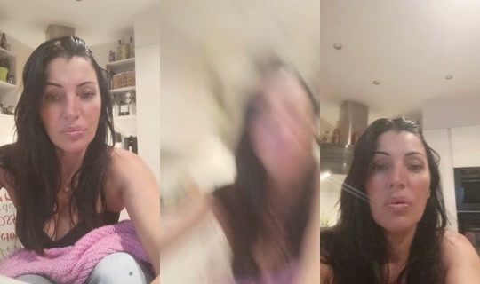 lela76__ TikTok Live — Oct 2, 2026, 7:02 PM