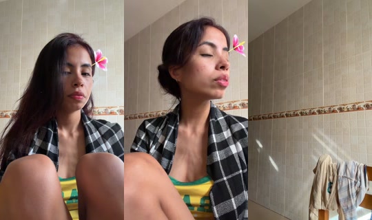 leonaflak TikTok Live — Oct 9, 2026, 9:01 AM