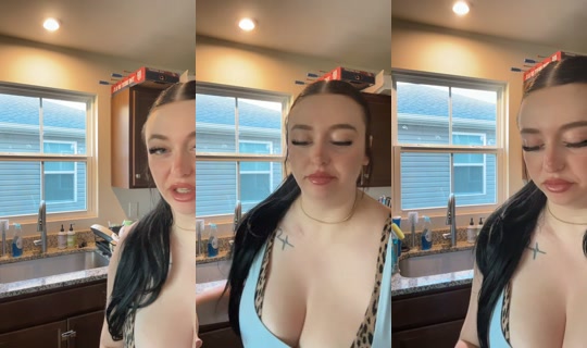 lexi_kiskaa TikTok Live — Oct 6, 2026, 12:55 PM