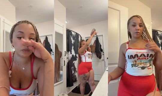 lexiebernaye TikTok Live — Aug 26, 2026, 7:55 PM