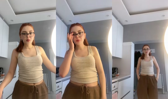 lily37117 TikTok Live — Oct 2, 2026, 12:07 PM