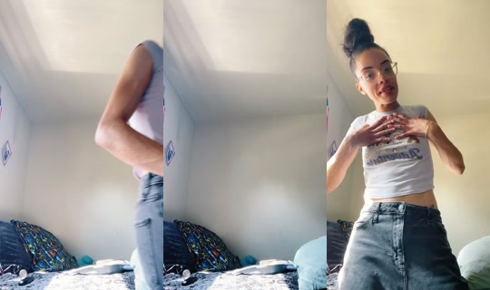 linglee.jr TikTok Live — Oct 2, 2026, 4:52 PM