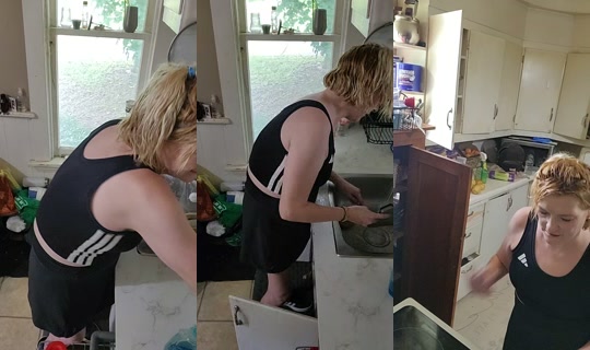 linlinwd TikTok Live — Aug 27, 2026, 7:44 PM