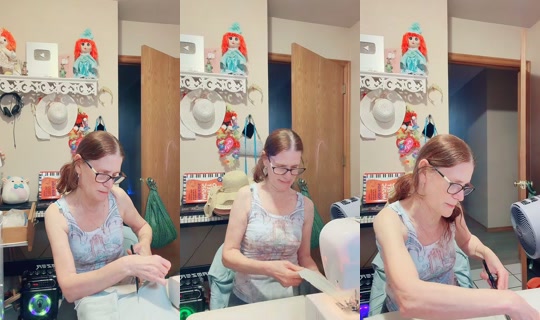 llaremyyy24 TikTok Live — Aug 29, 2026, 10:45 PM