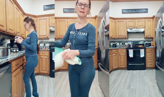llaremyyy24 TikTok Live — Oct 3, 2026, 9:46 PM