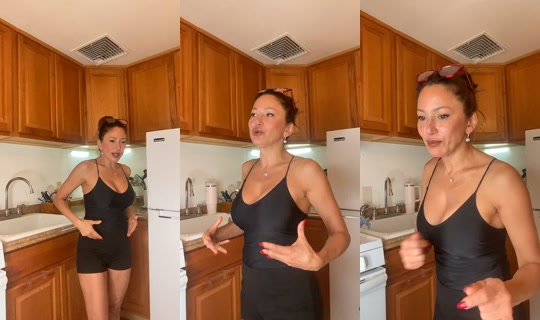 lolaros000 TikTok Live — Aug 22, 2026, 10:07 AM