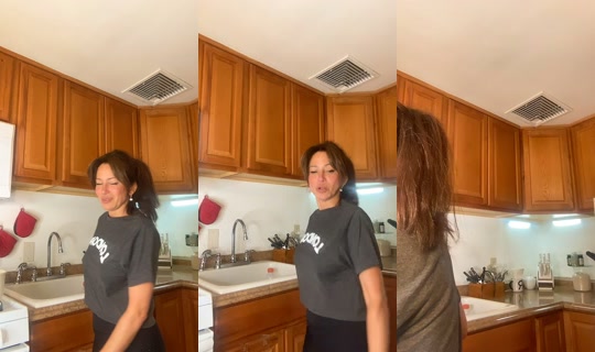 lolaros000 TikTok Live — Aug 26, 2026, 9:27 PM